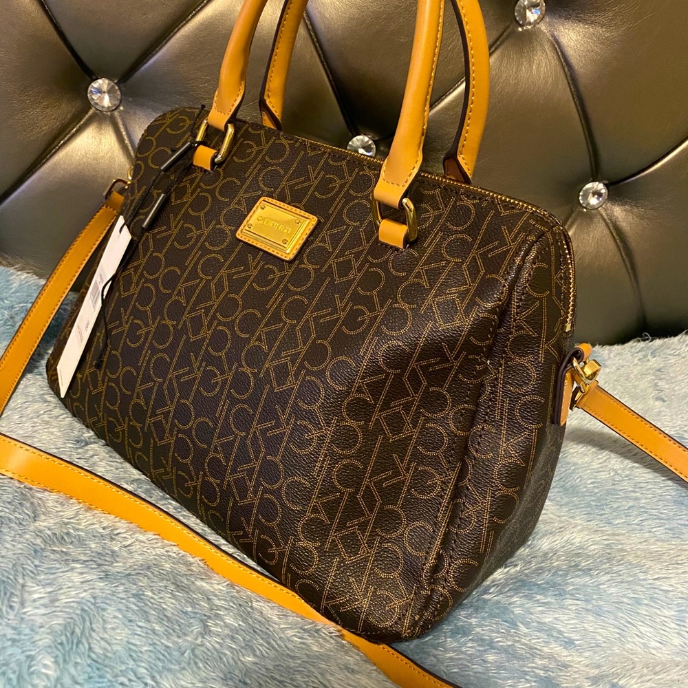 🔥🏷Authentic calvin Klein satchel bag🔥🏷